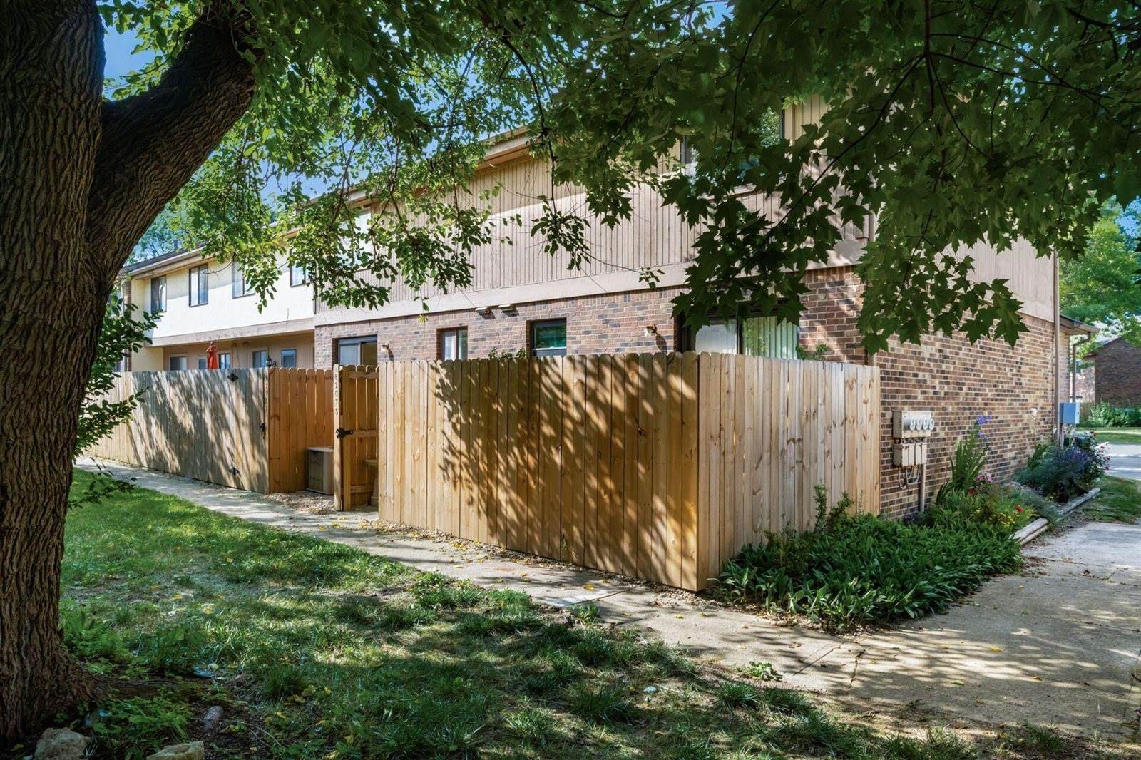 6205 Stornoway Drive South, Columbus, OH 43213