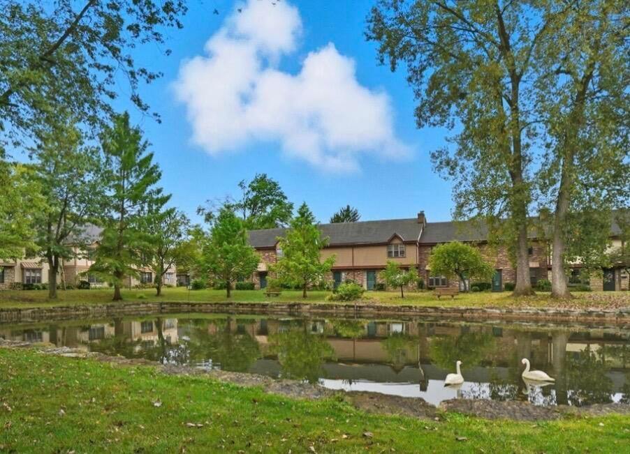 6205 Stornoway Drive South, Columbus, OH 43213