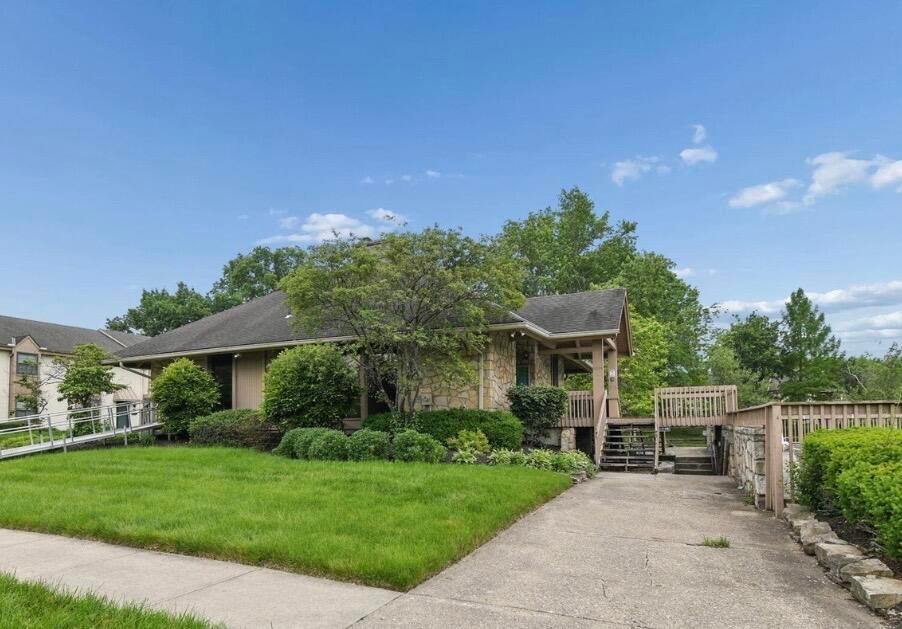 6205 Stornoway Drive South, Columbus, OH 43213