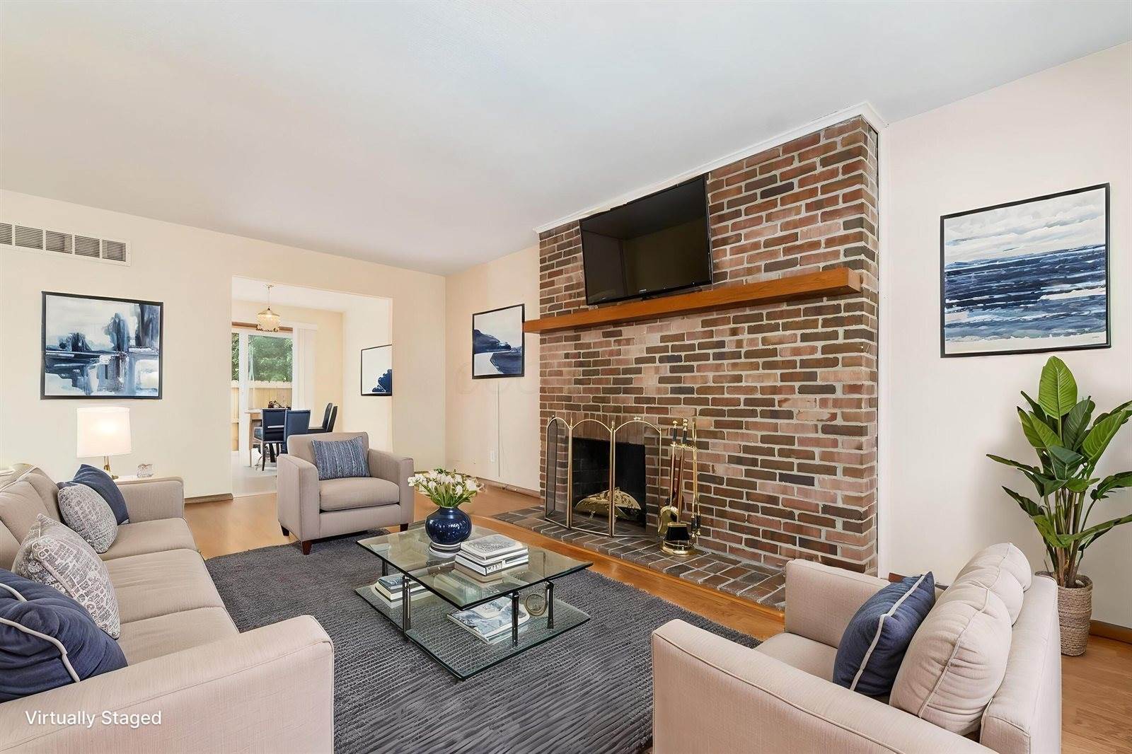 6205 Stornoway Drive South, Columbus, OH 43213