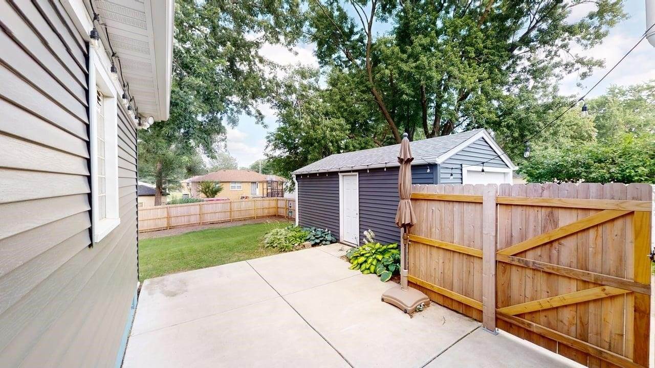 4111 40th Street, Des Moines, IA 50310