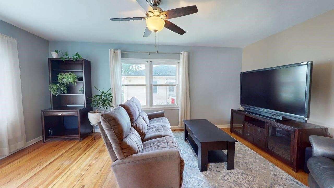 4111 40th Street, Des Moines, IA 50310