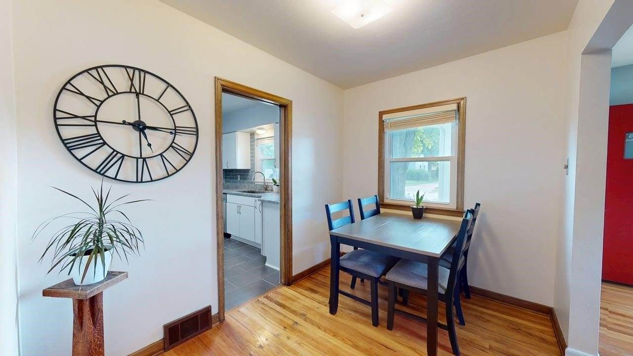 4111 40th Street, Des Moines, IA 50310