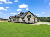 313 Wrangler Court, Weatherford, TX 76088
