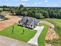 313 Wrangler Court, Weatherford, TX 76088
