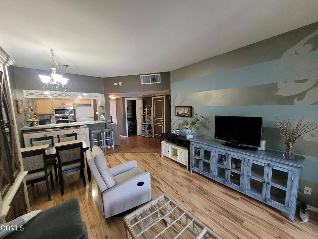 865 South B Street, Oxnard, CA 93030
