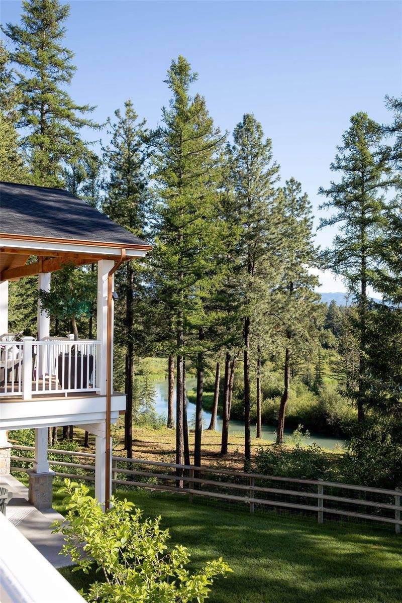 979 Hodgson Road, Columbia Falls, MT 59912