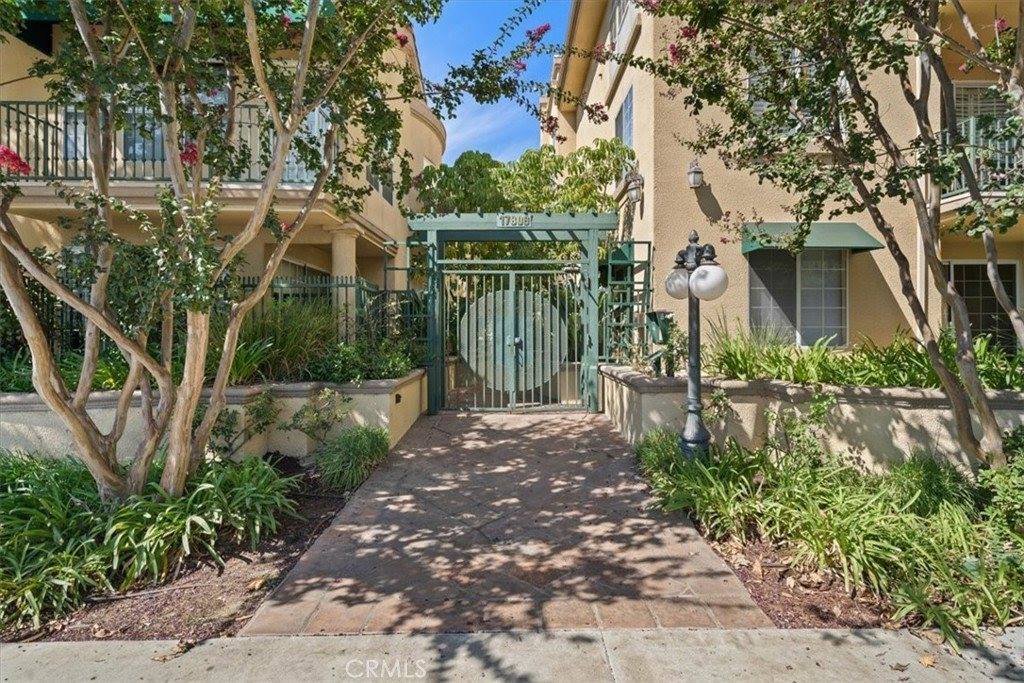 17809 Halsted, Northridge, CA 91325