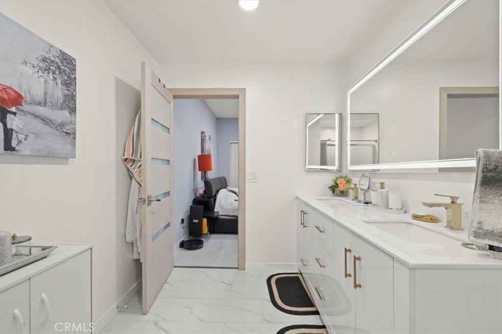 17809 Halsted, Northridge, CA 91325