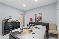 17809 Halsted, Northridge, CA 91325