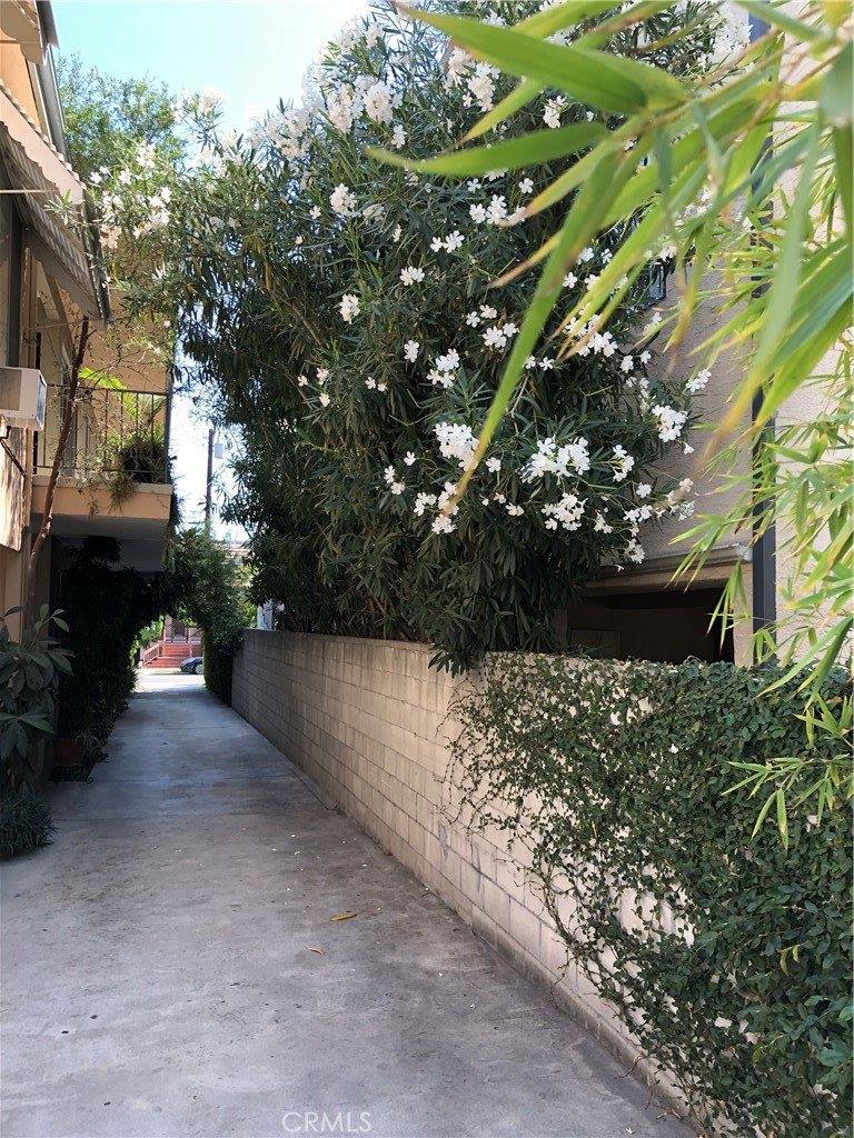 611 East Maple #3, Glendale, CA 91205