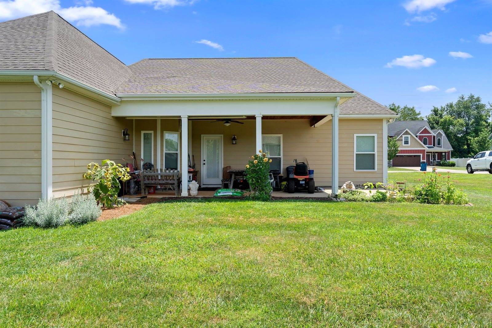 669 Laurel Ln, Murfreesboro, TN 37127