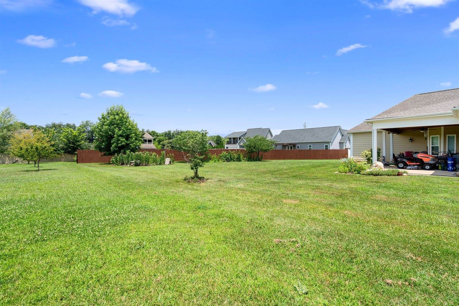 669 Laurel Ln, Murfreesboro, TN 37127