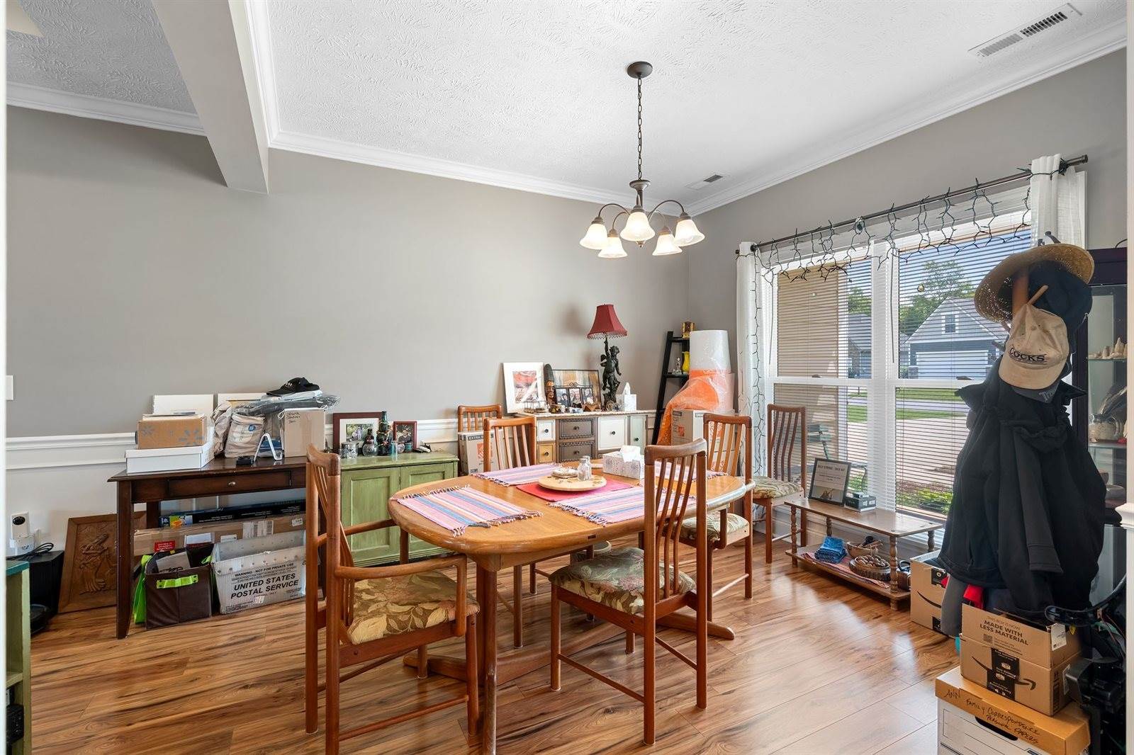 669 Laurel Ln, Murfreesboro, TN 37127