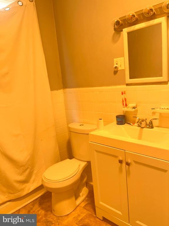 94 South 6TH Street, Darby, PA 19023