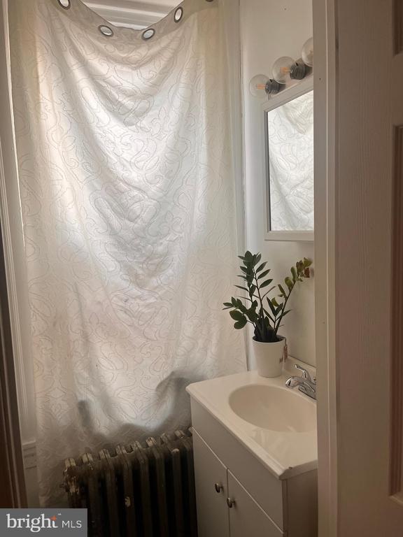 94 South 6TH Street, Darby, PA 19023