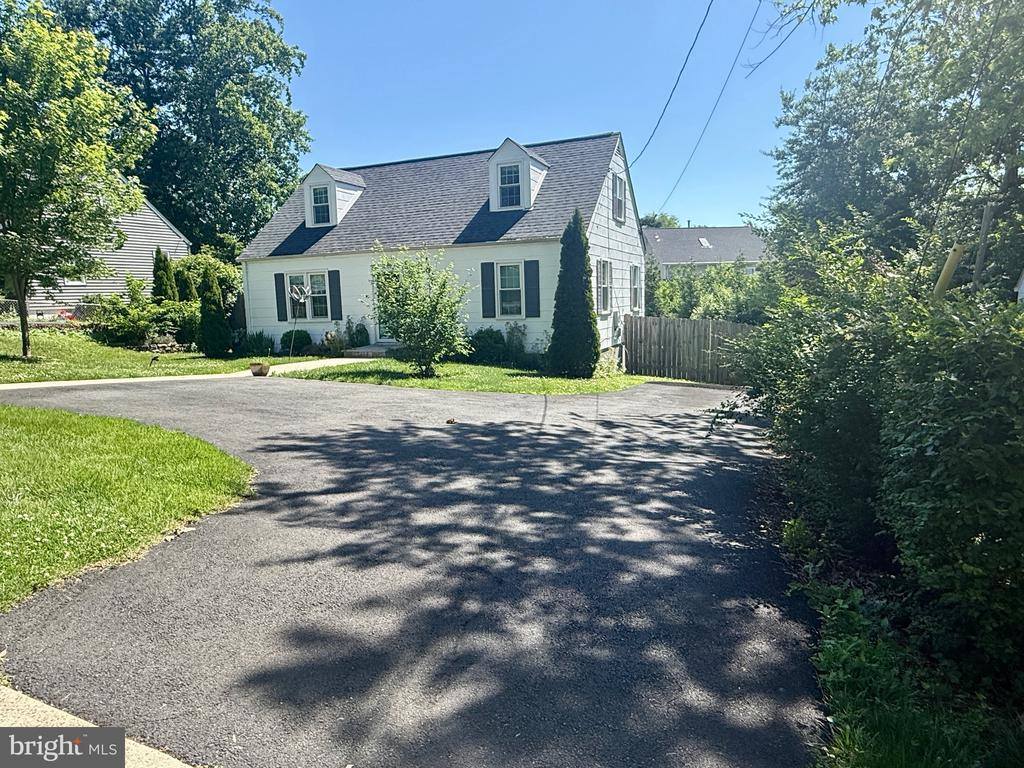 2903 Oak Knoll Drive, Falls Church, VA 22042