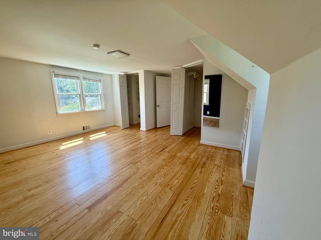 2903 Oak Knoll Drive, Falls Church, VA 22042