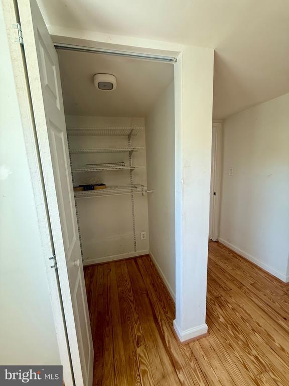 2903 Oak Knoll Drive, Falls Church, VA 22042