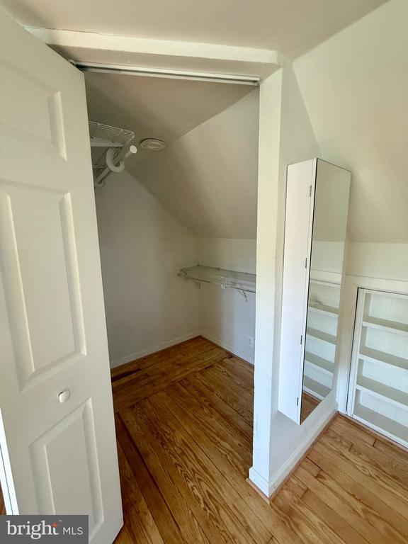 2903 Oak Knoll Drive, Falls Church, VA 22042