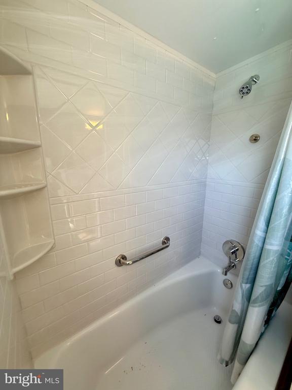 2903 Oak Knoll Drive, Falls Church, VA 22042