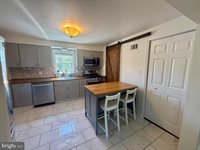 2903 Oak Knoll Drive, Falls Church, VA 22042