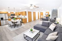609 11th St NW, Minot, ND 58703