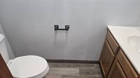 609 11th St NW, Minot, ND 58703