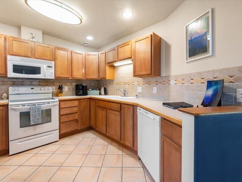 301 Erceg Street, Fairbanks, AK 99701