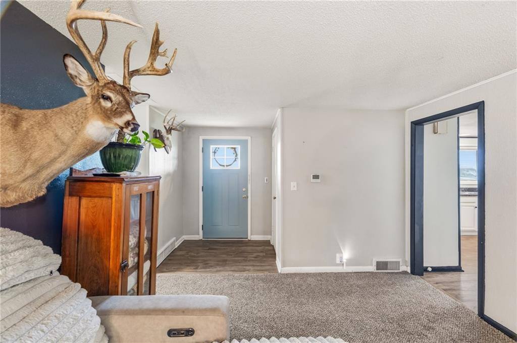 5 Sunset Lane, Paola, KS 66071