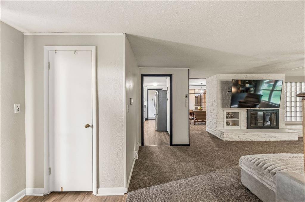 5 Sunset Lane, Paola, KS 66071