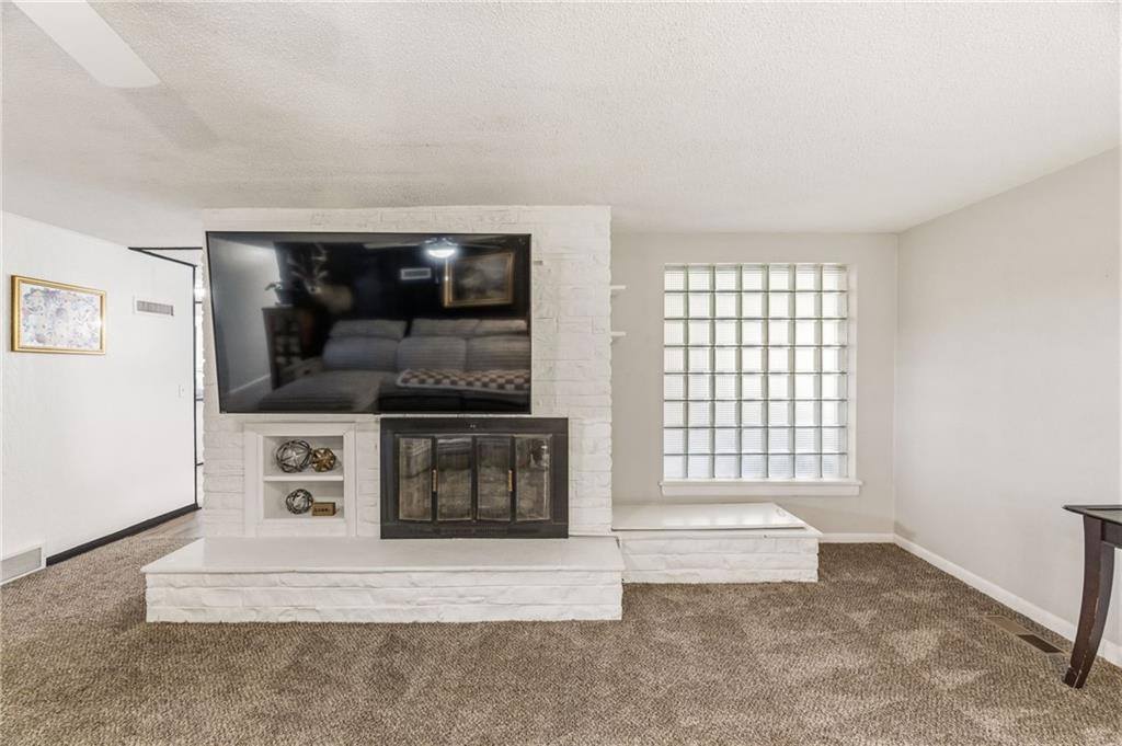 5 Sunset Lane, Paola, KS 66071