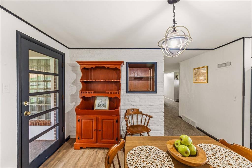 5 Sunset Lane, Paola, KS 66071