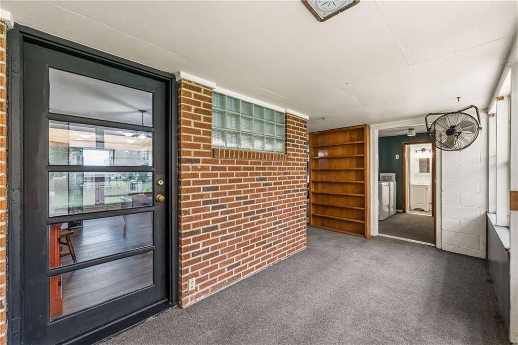 5 Sunset Lane, Paola, KS 66071