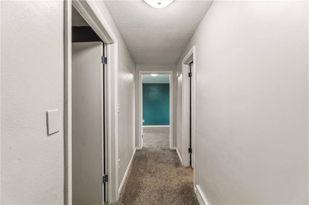 5 Sunset Lane, Paola, KS 66071