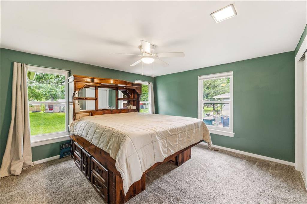 5 Sunset Lane, Paola, KS 66071