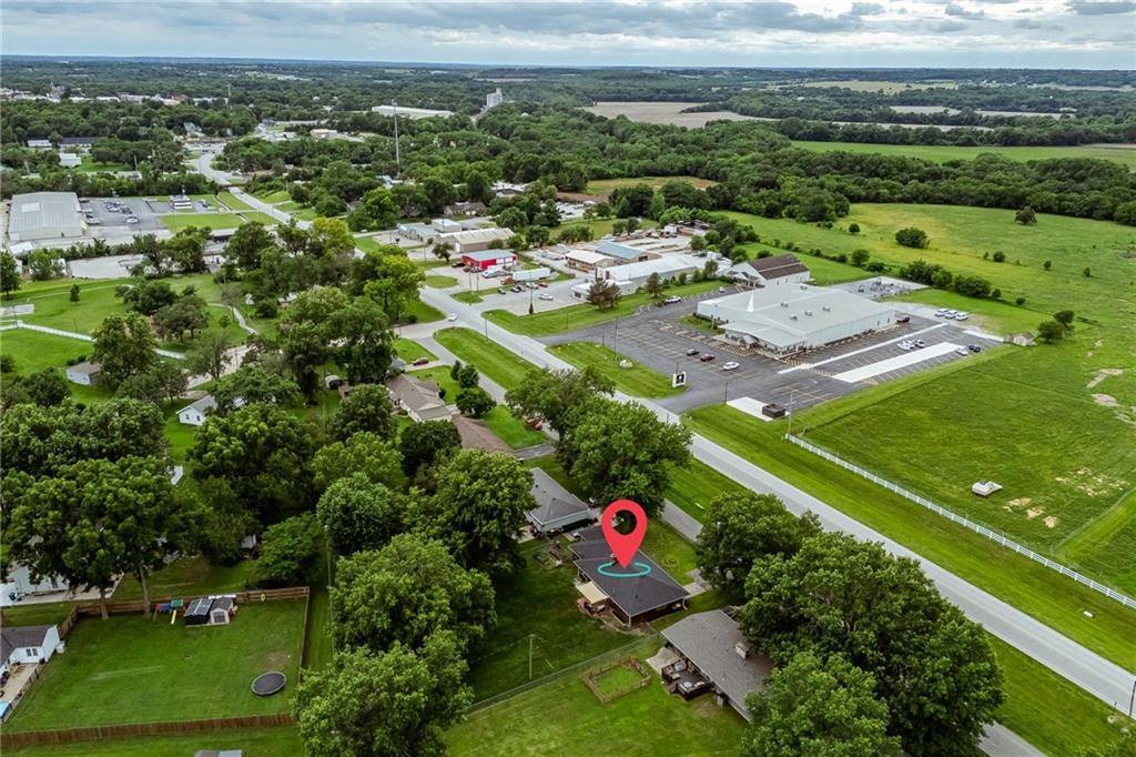 5 Sunset Lane, Paola, KS 66071