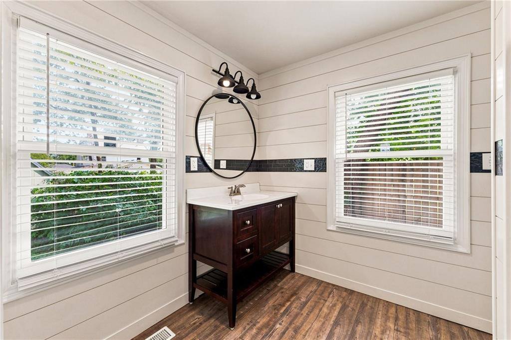 5529 Outlook Street, Mission, KS 66202