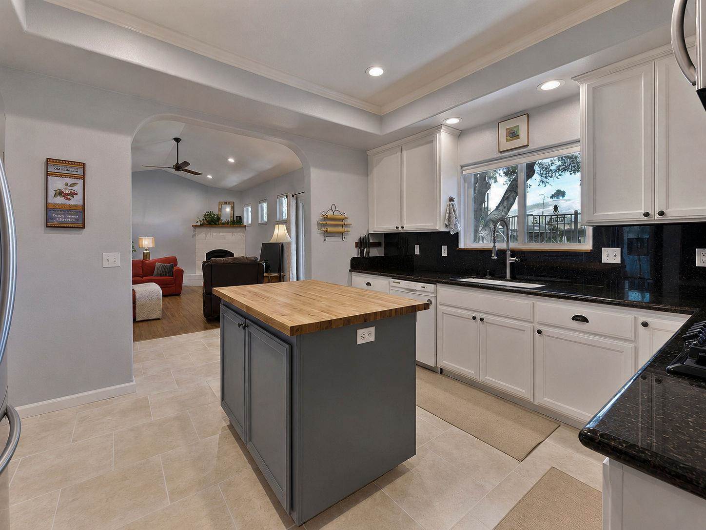 1070 Suzanne Drive, Angels Camp, CA 95222