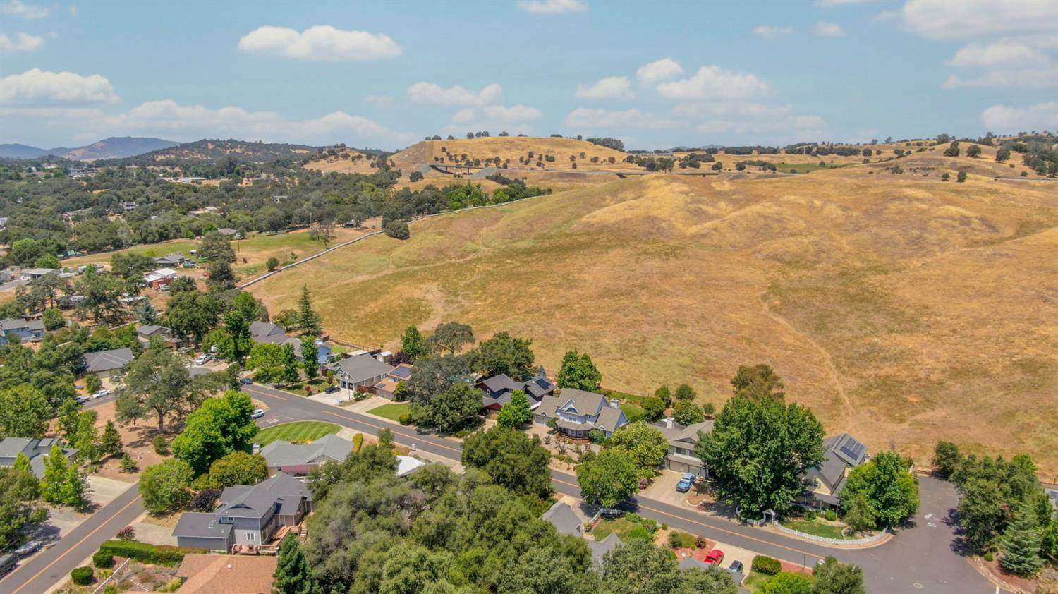 1070 Suzanne Drive, Angels Camp, CA 95222