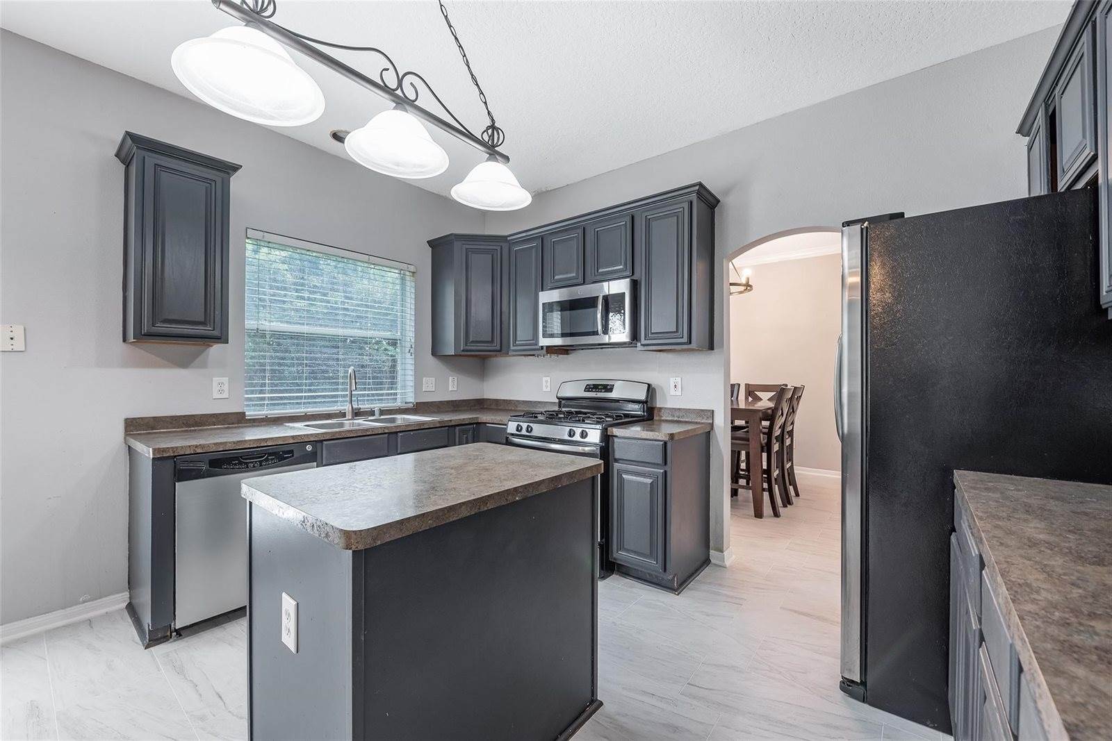 3306 Autumn Forest Drive, Pearland, TX 77584