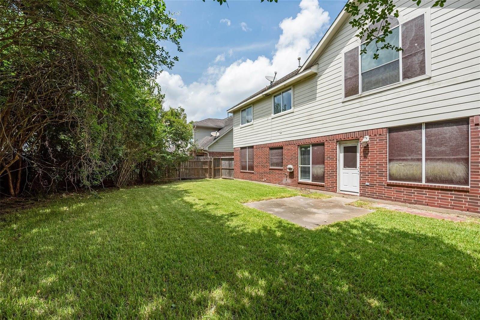 3306 Autumn Forest Drive, Pearland, TX 77584