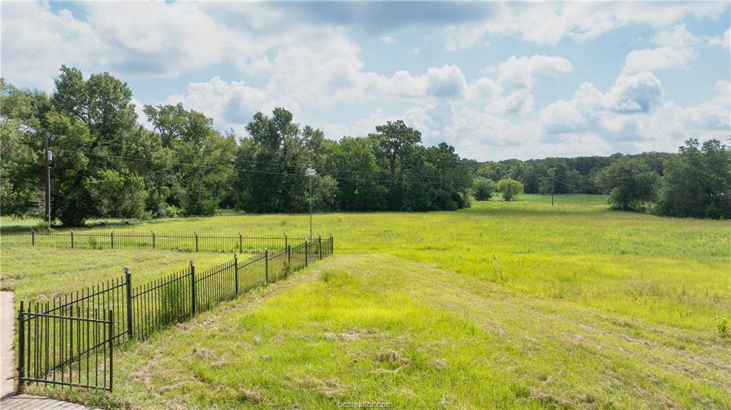 4074 Bucksnort Road, Franklin, TX 77856