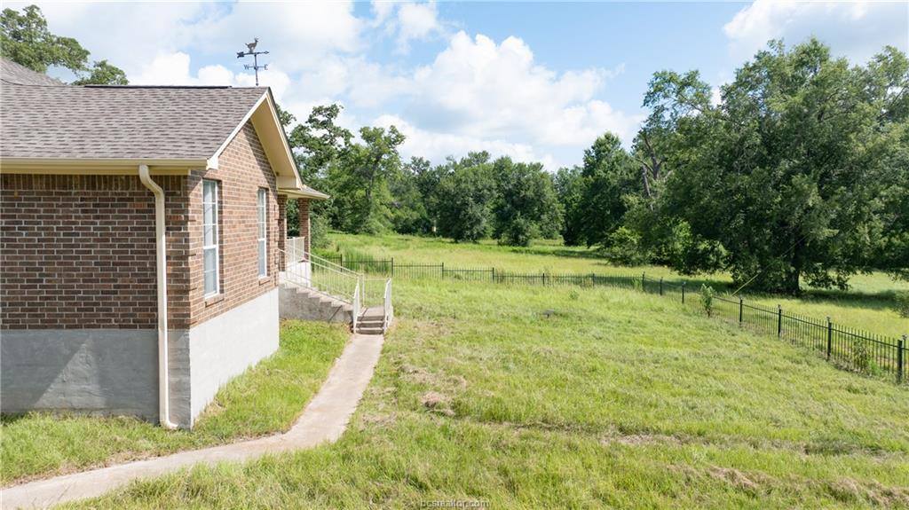 4074 Bucksnort Road, Franklin, TX 77856