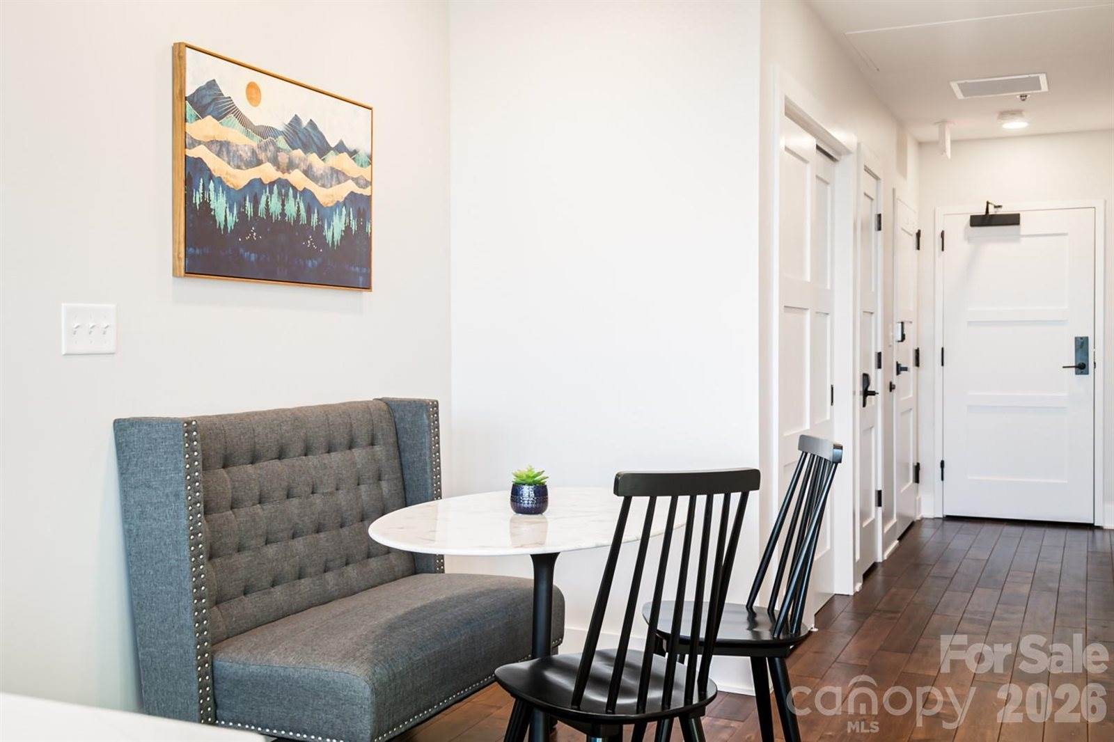 122 College Street, Asheville, NC 28801