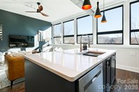 122 College Street, Asheville, NC 28801