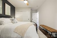 122 College Street, Asheville, NC 28801
