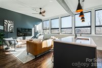 122 College Street, Asheville, NC 28801