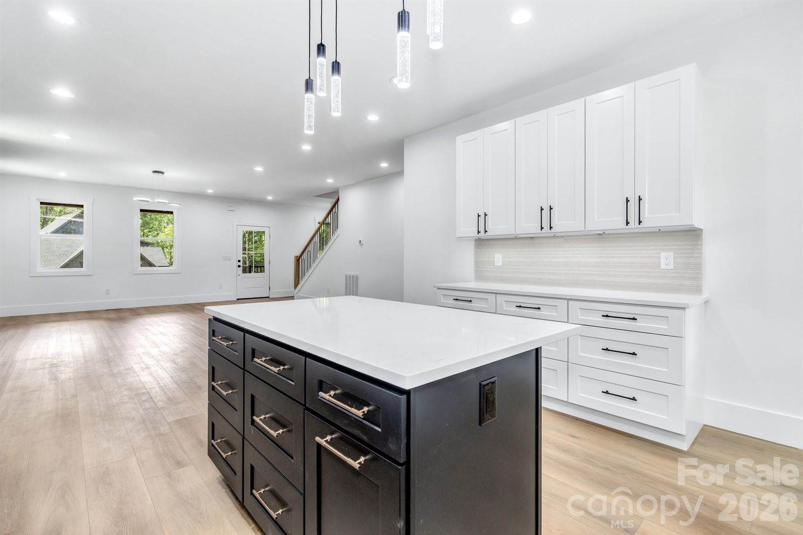 80 Goldenwood Lane, Mills River, NC 28759