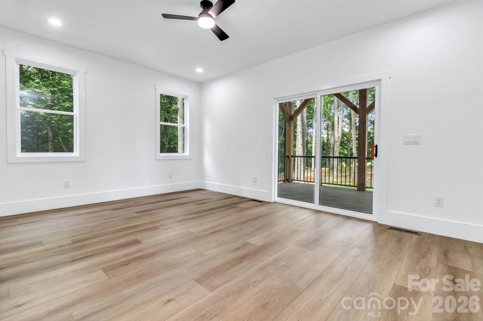 80 Goldenwood Lane, Mills River, NC 28759